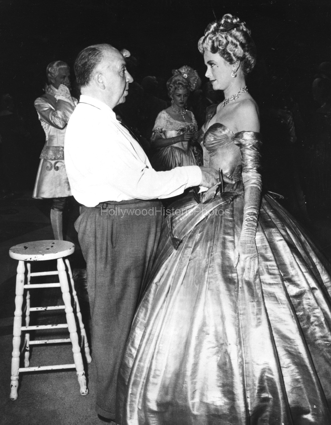 Alfred Hitchcock 1955 To Catch A Thief Grace Kelly gold dress wm.jpg